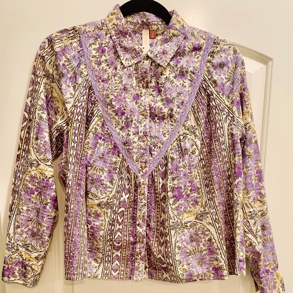 Anthropologie / Pilcro floral gathered  yoke shirt NWT